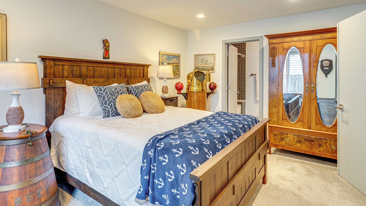 Photo of Others in Silver Lake