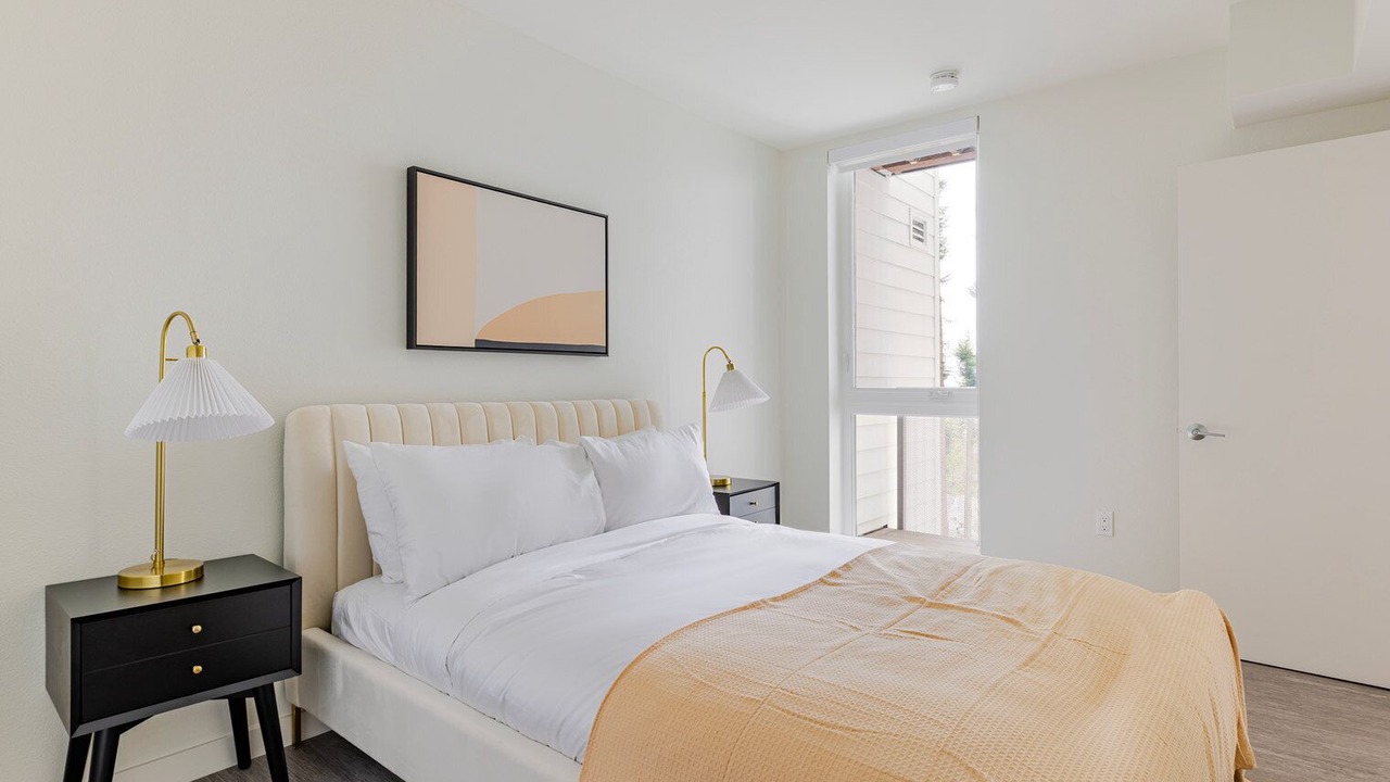 Photo of Bedroom in Downtown Berkeley