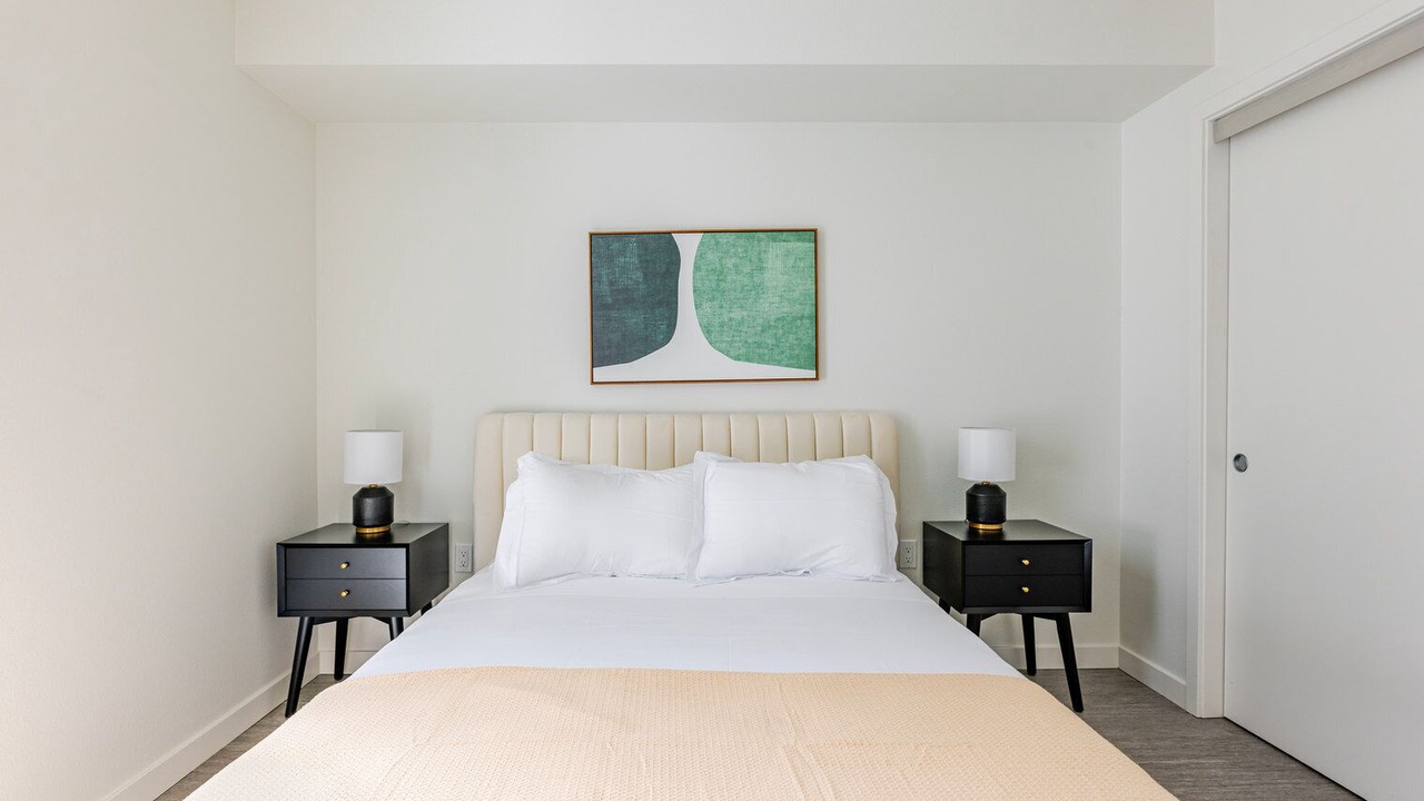 Photo of Bedroom in Downtown Berkeley