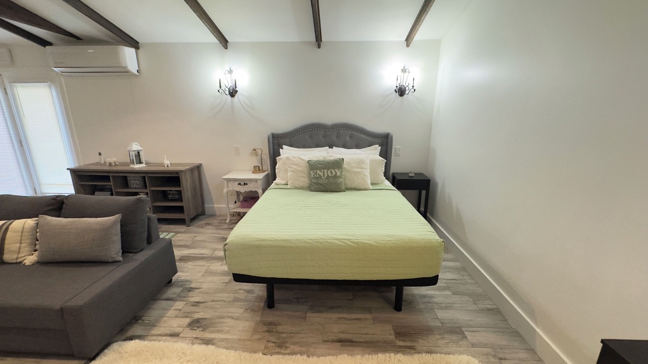 Photo of Bedroom in Kyle