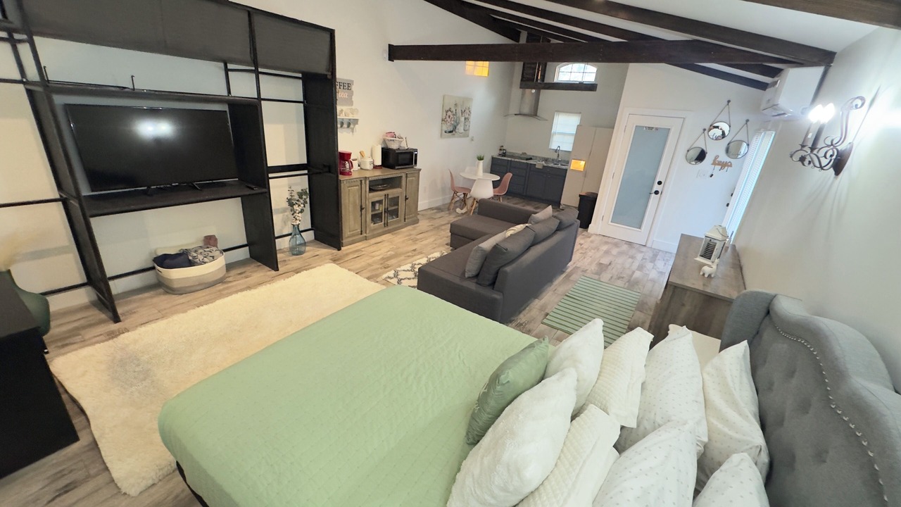 Photo of Bedroom in Kyle