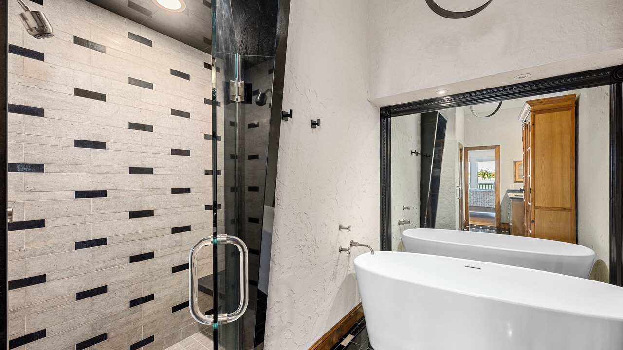 Photo of Bathroom in Walden on Lake Conroe