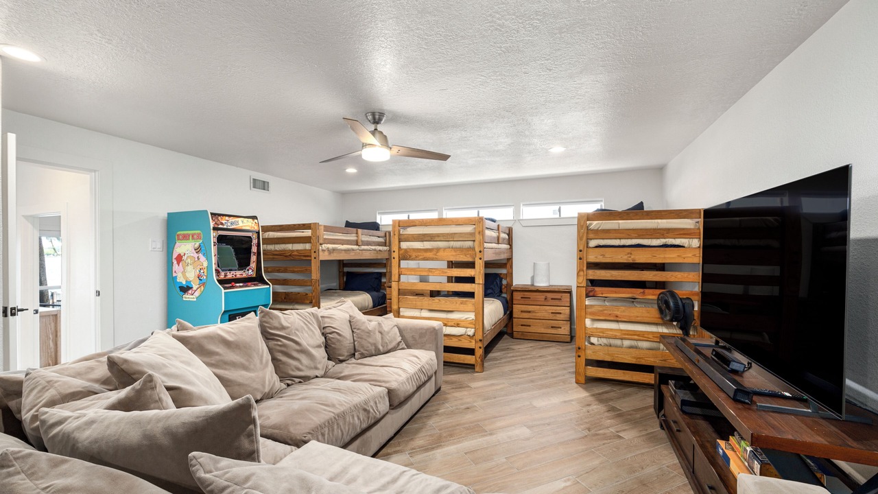 Photo of Livingroom in Walden on Lake Conroe
