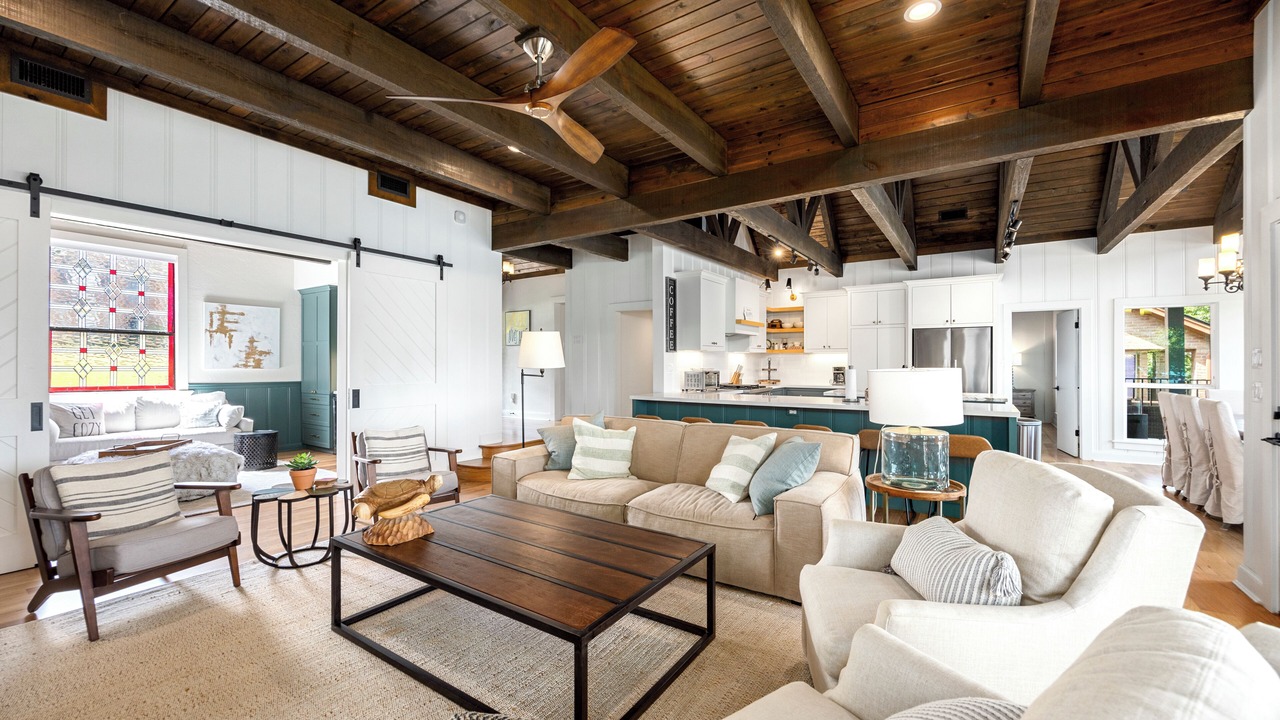 Photo of Livingroom in Walden on Lake Conroe
