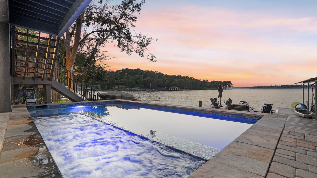 Photo of Outdoor in Walden on Lake Conroe