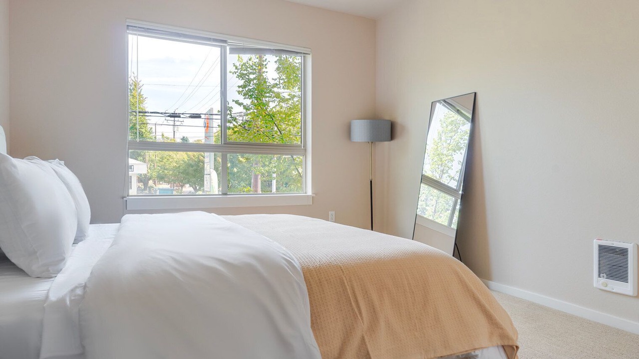 Photo of Bedroom in University District