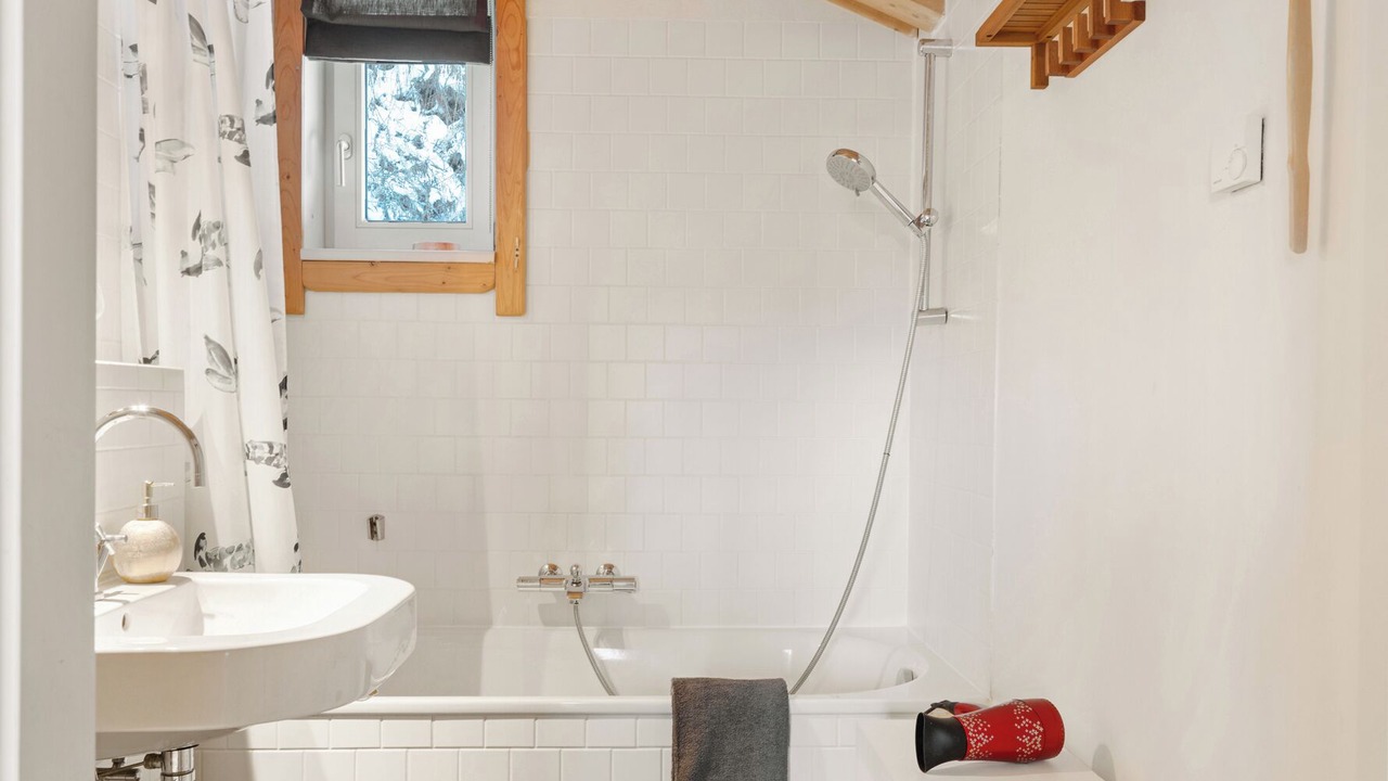Photo of Bathroom in Vex