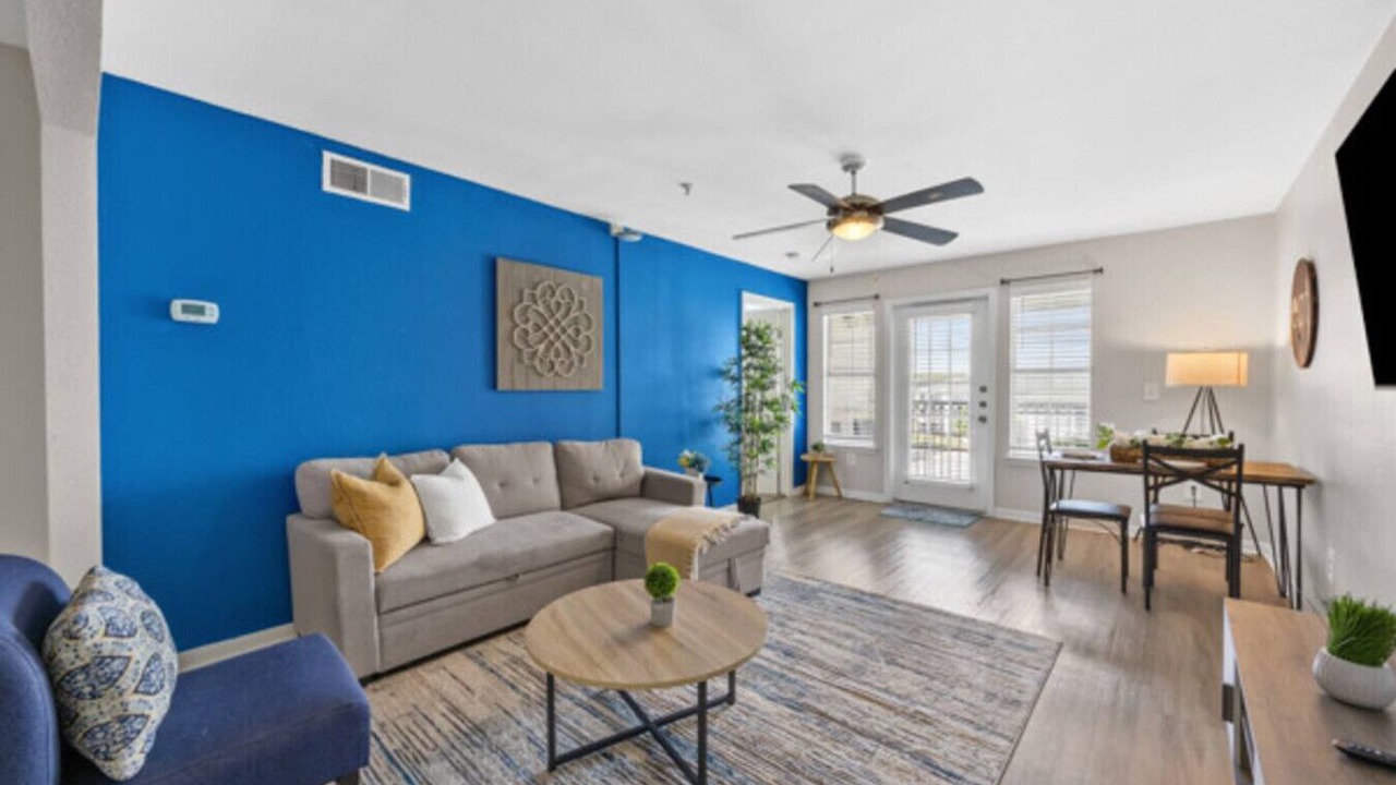Photo of Livingroom in Pleasant Valley