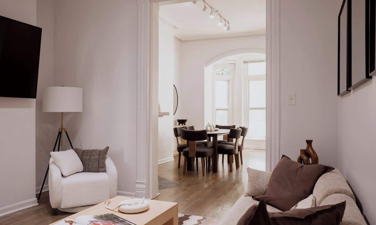 Photo of Livingroom in Rush and Division