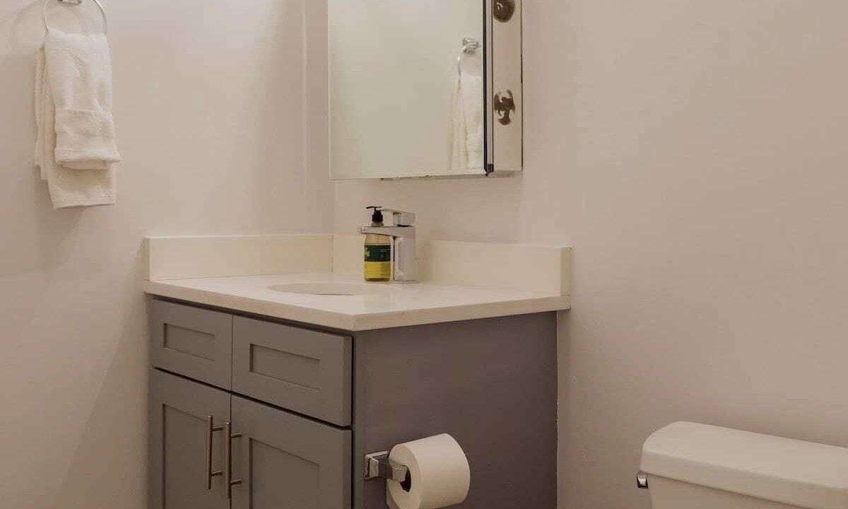 Photo of Bathroom in Rush and Division