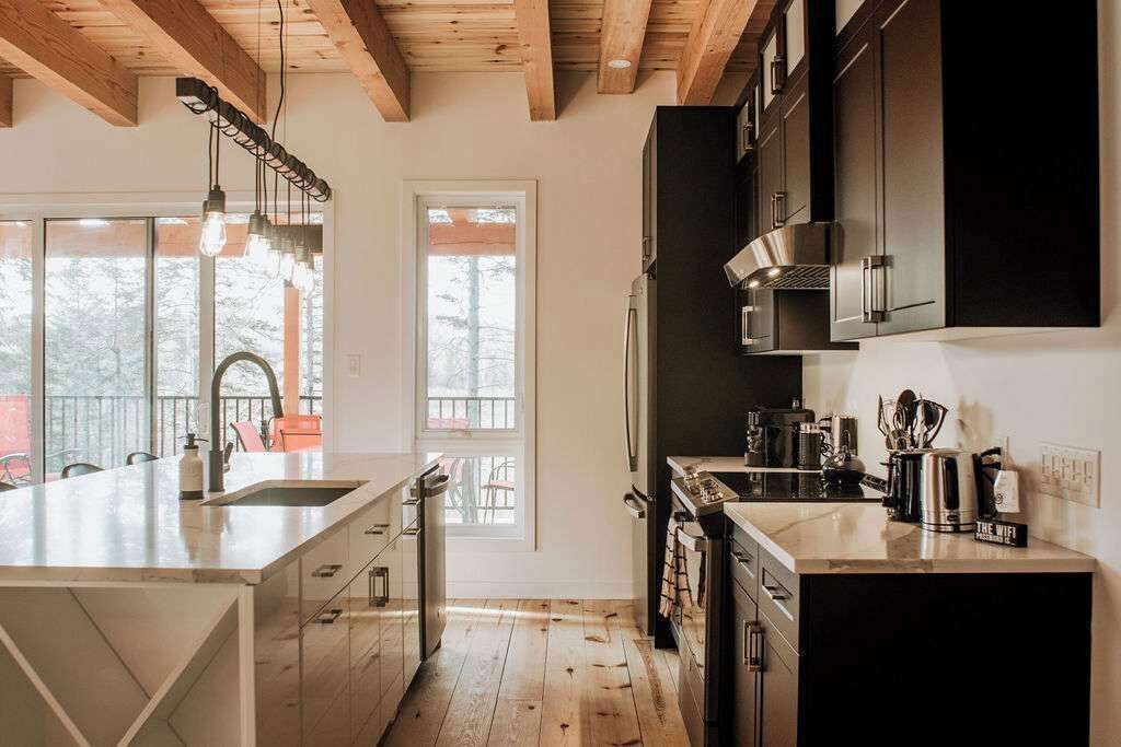 Photo of Kitchen in Les Collines-de-l'Outaouais Regional County Municipality