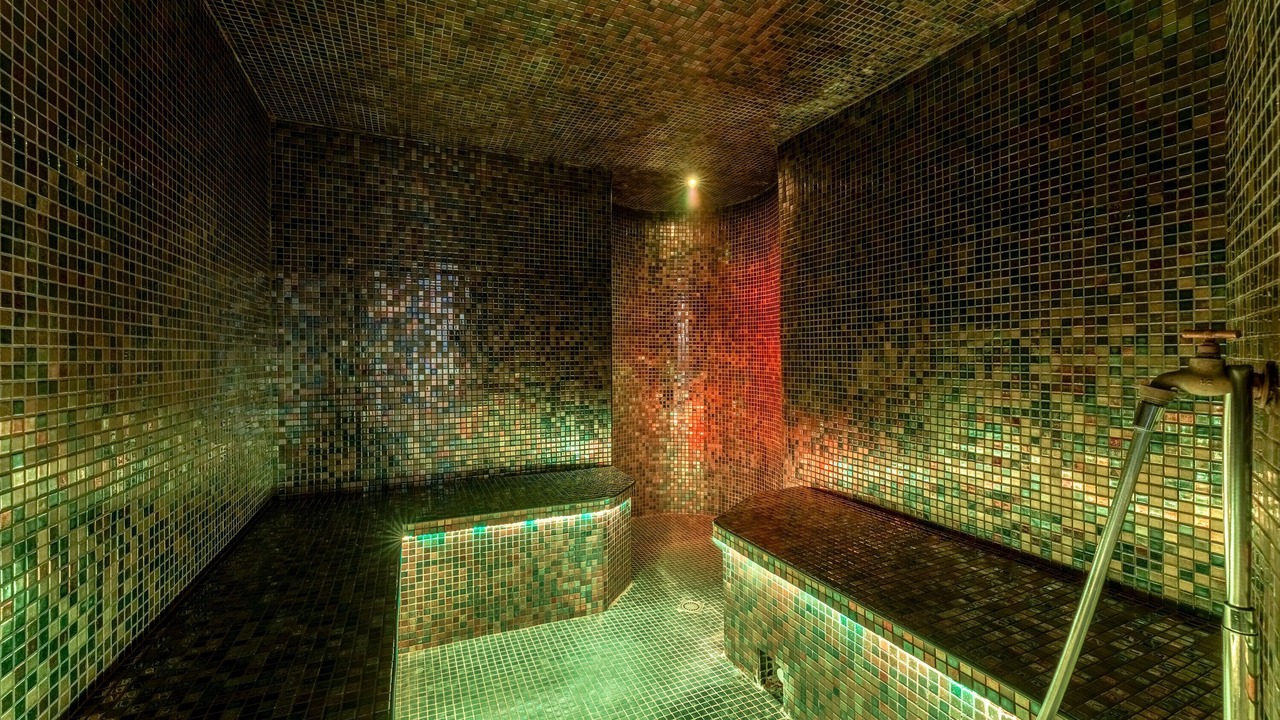 Photo of Others in Collias