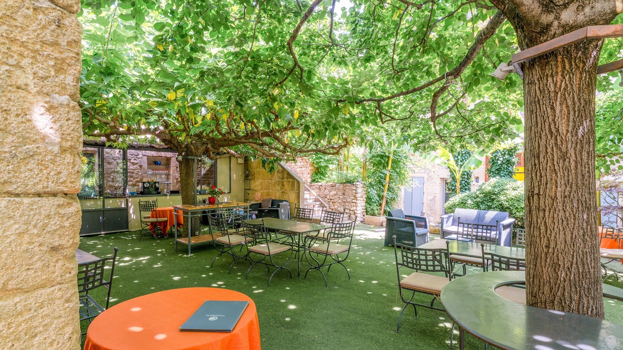 Photo of Outdoor in Collias