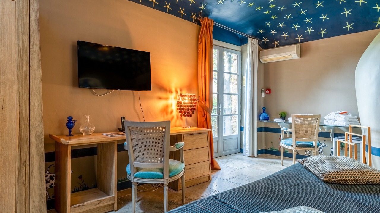 Photo of Bedroom in Collias
