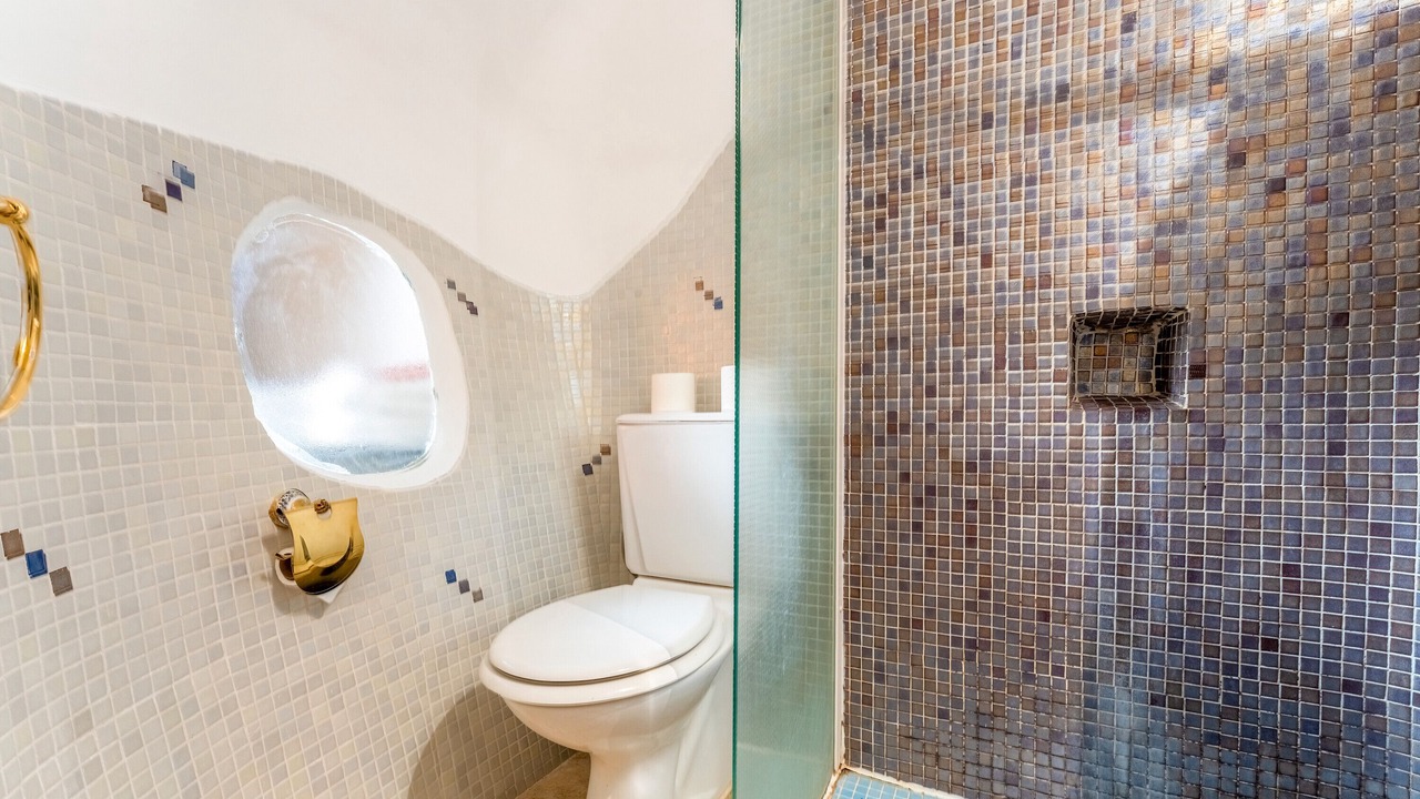 Photo of Bathroom in Collias