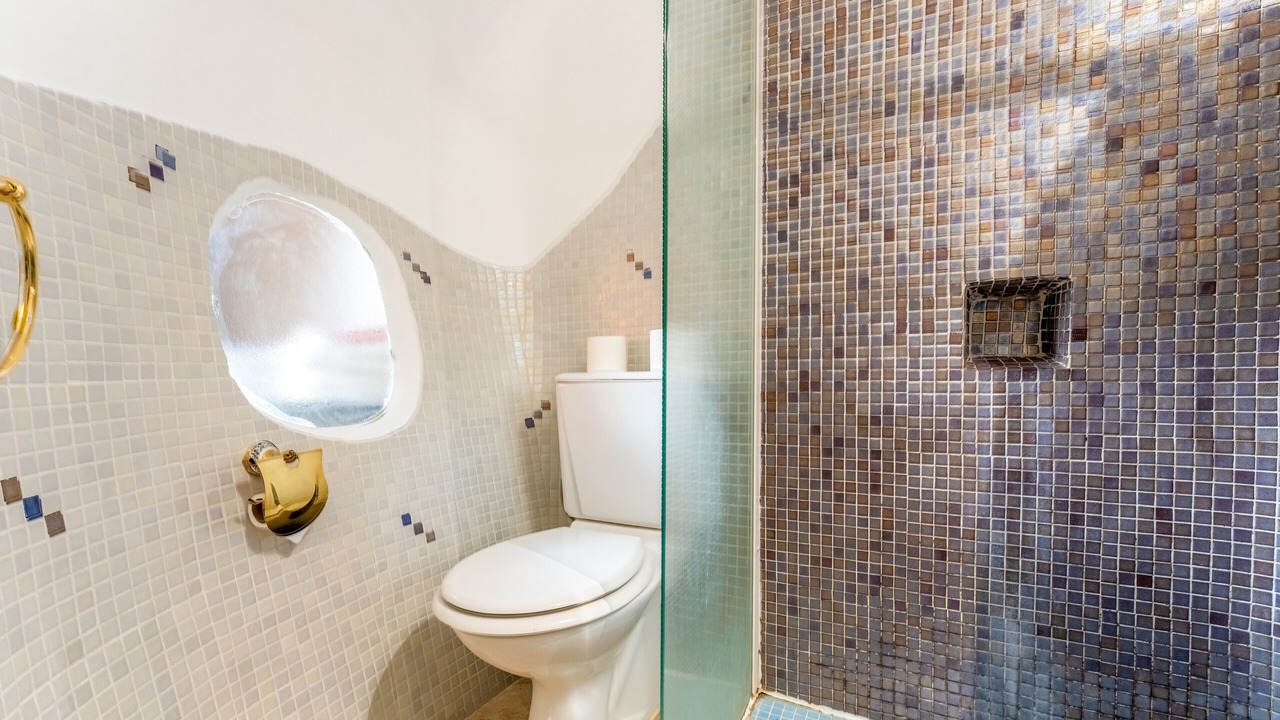 Photo of Bathroom in Collias
