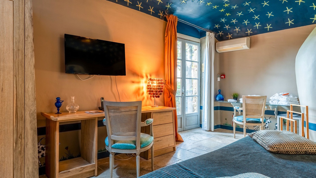 Photo of Bedroom in Collias