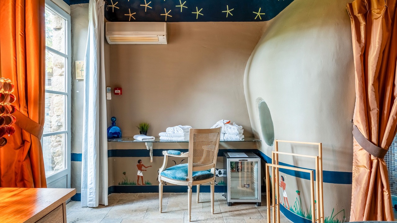 Photo of Others in Collias