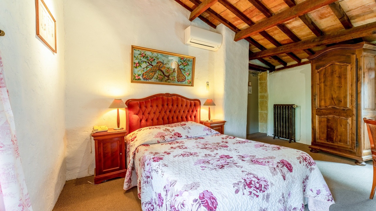 Photo of Bedroom in Collias