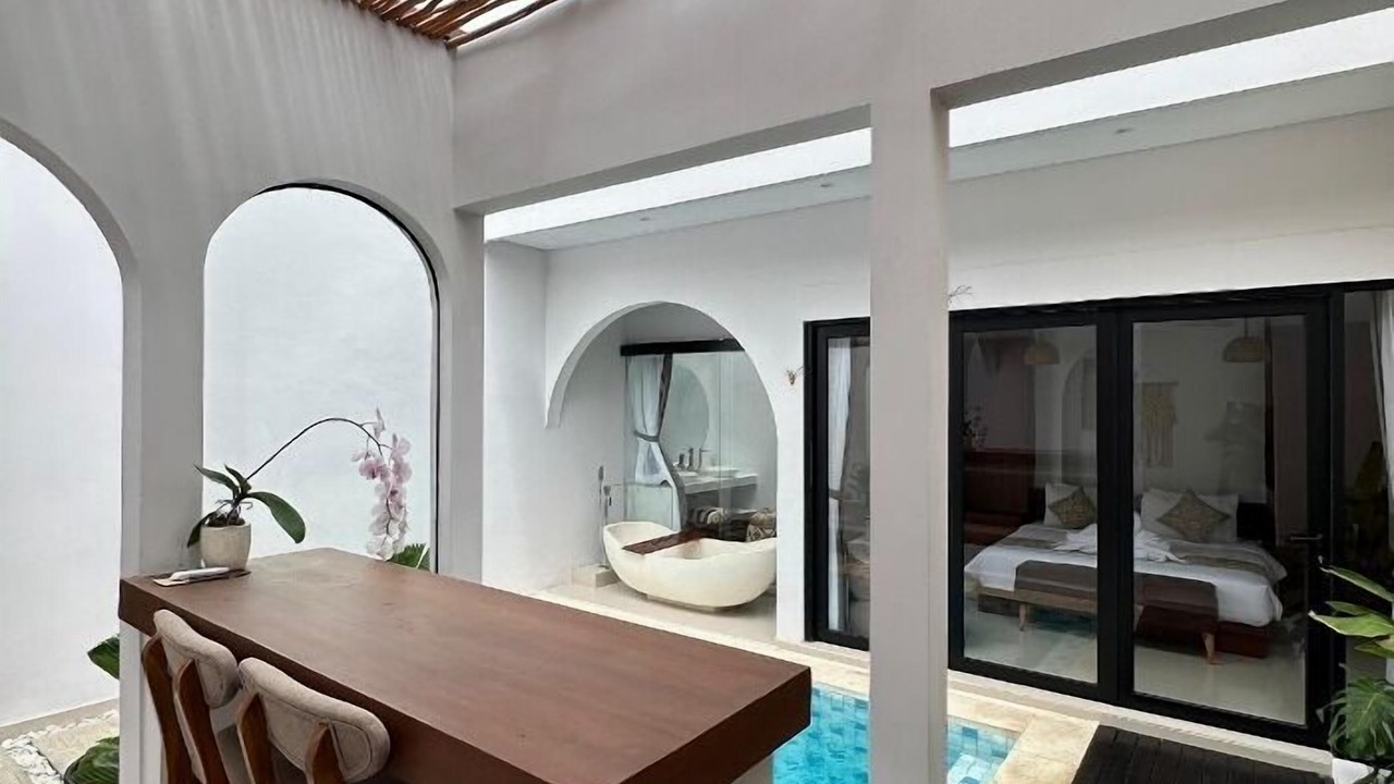 Photo of Bedroom in Kartika Plaza