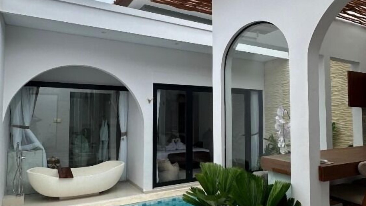 Photo of Bedroom in Kartika Plaza