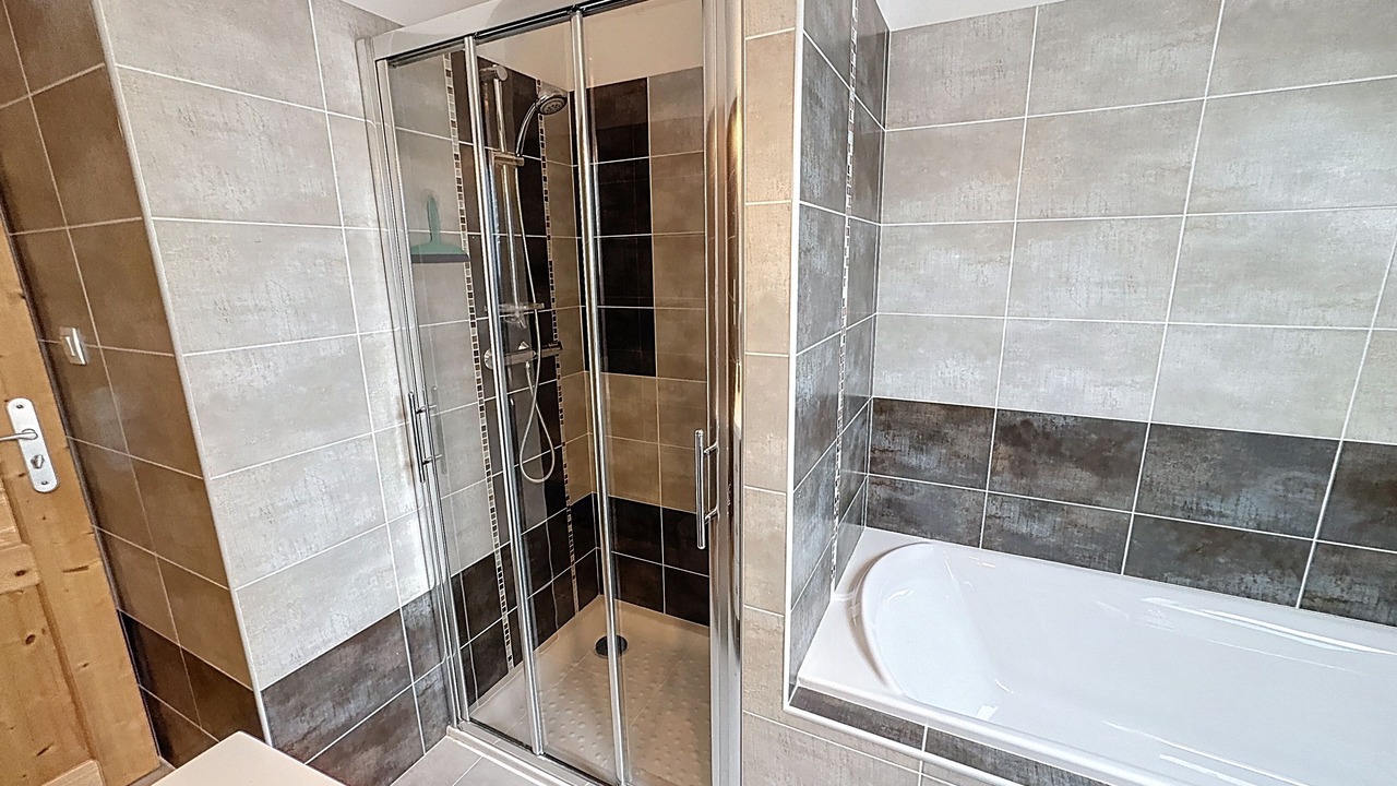 Photo of Bathroom in Benque-Dessous-et-Dessus
