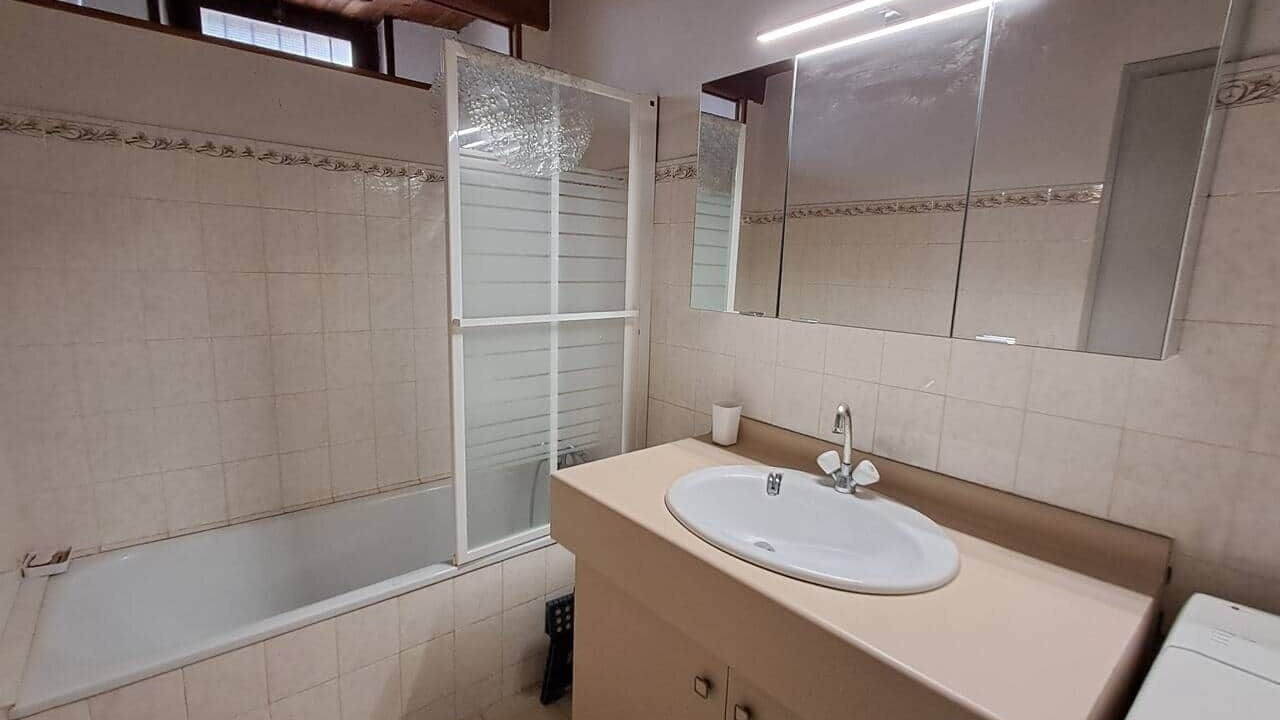 Photo of Bathroom in Peyriac-de-Mer
