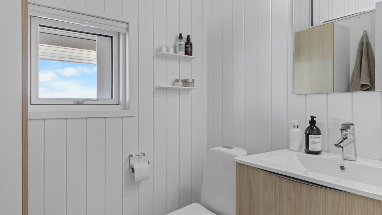 Photo of Bathroom in Næs