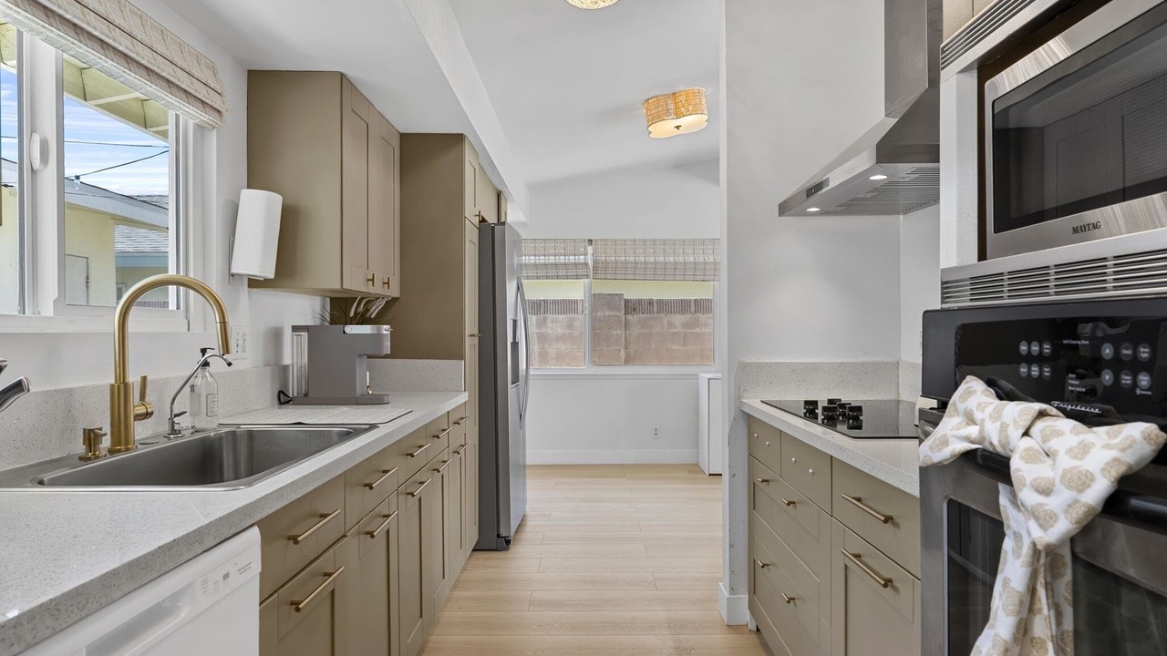 Photo of Kitchen in Midway City