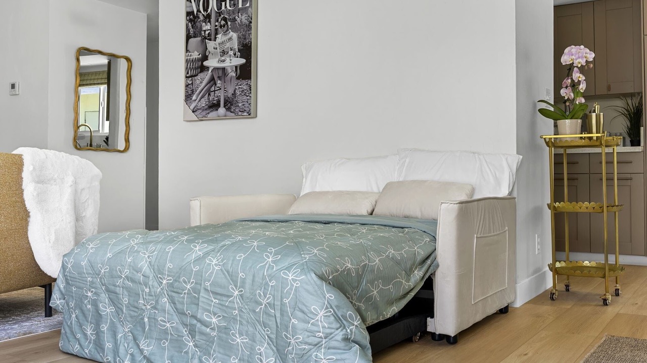 Photo of Bedroom in Midway City
