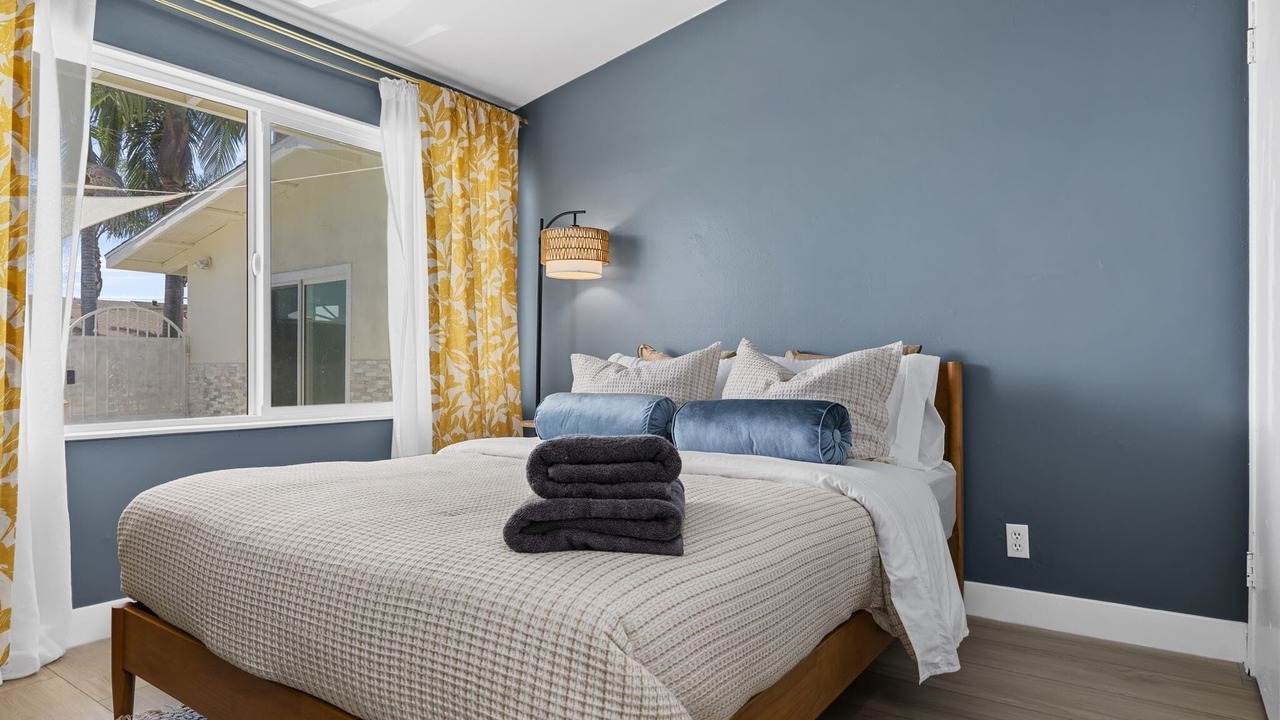 Photo of Bedroom in Midway City