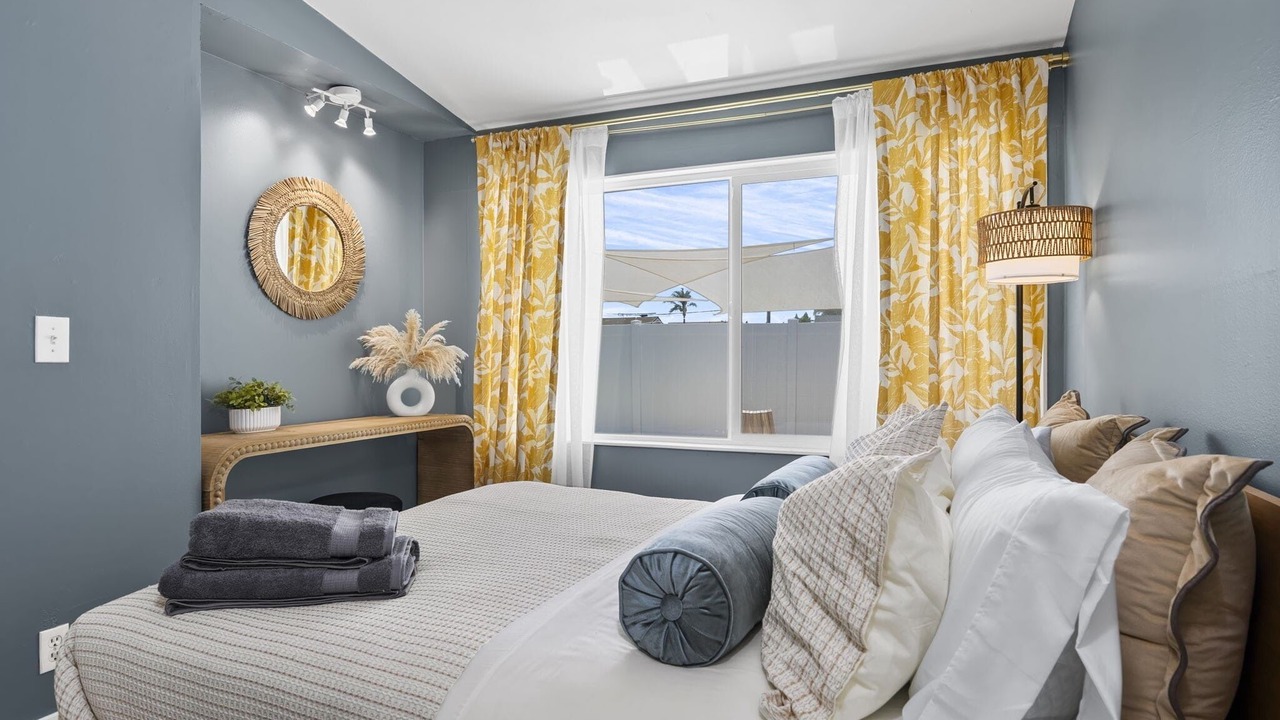 Photo of Bedroom in Midway City