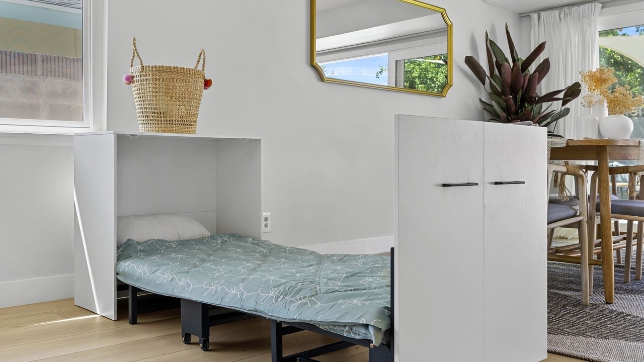 Photo of Bedroom in Midway City