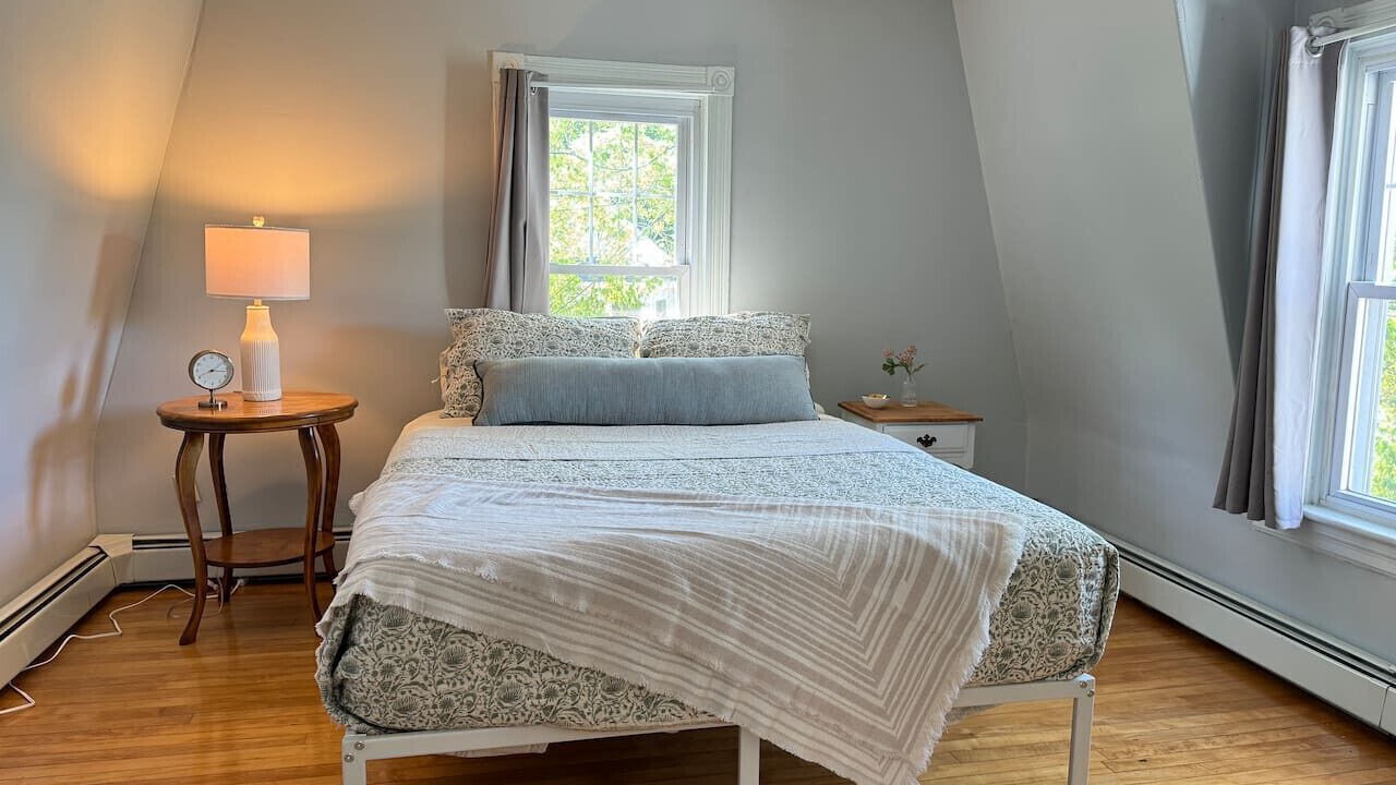 Photo of Bedroom in Wakefield-Peacedale