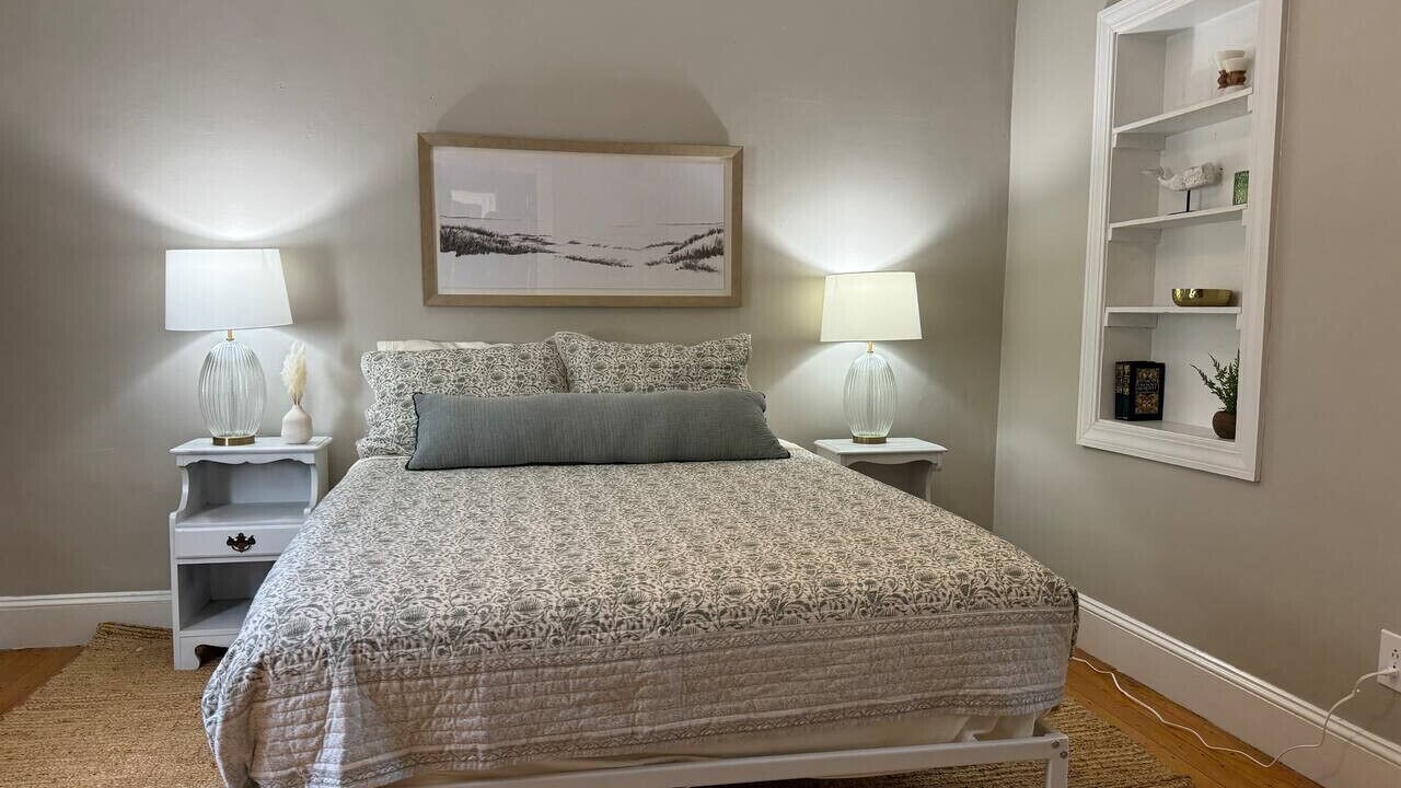 Photo of Bedroom in Wakefield-Peacedale