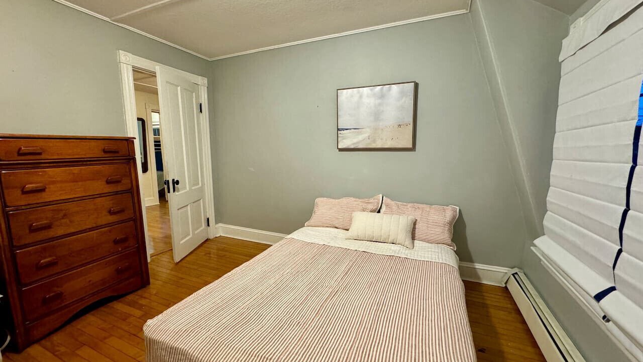 Photo of Bedroom in Wakefield-Peacedale