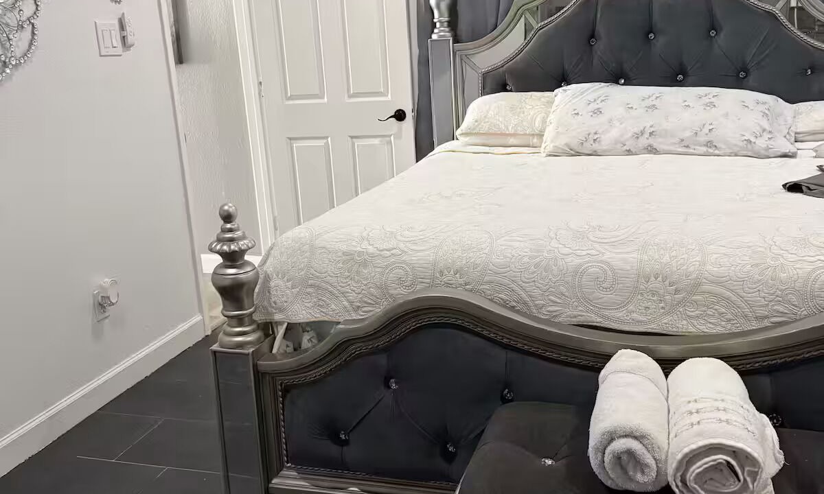 Photo of Bedroom in Edgebrook