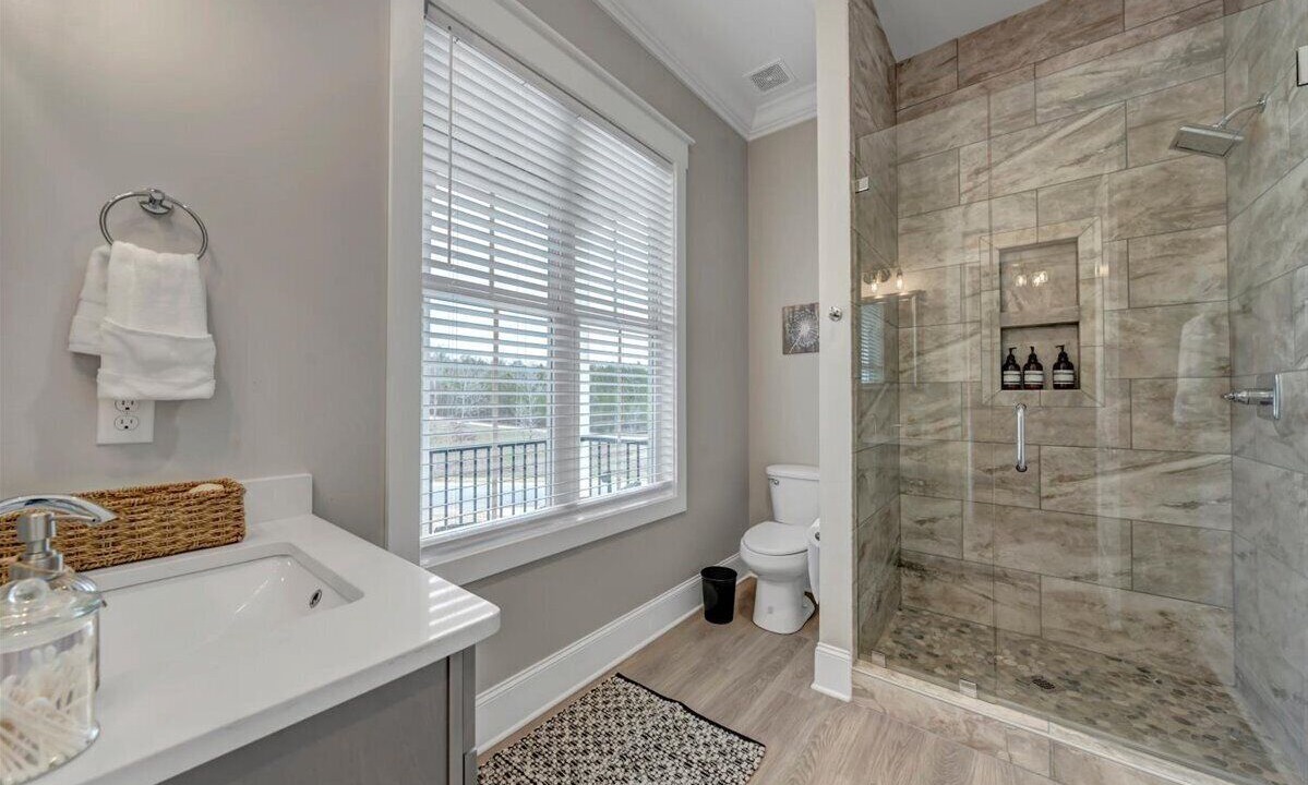 Photo of Bathroom in Guntersville