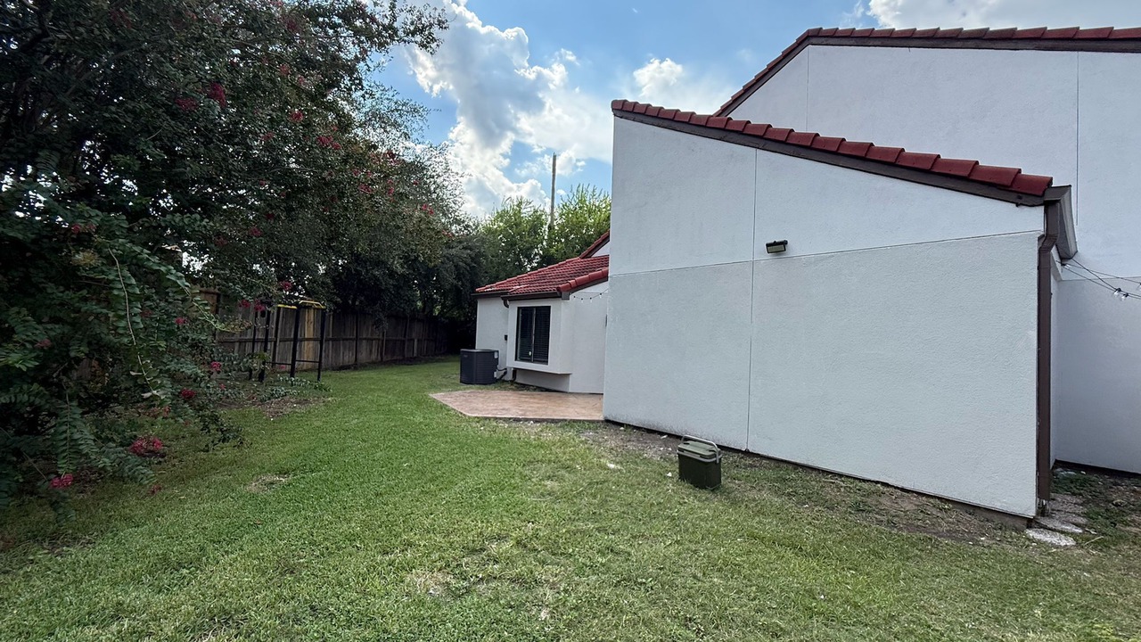 Photo of Outdoor in Meadows Place