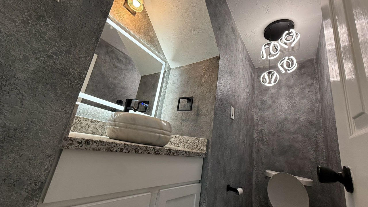 Photo of Bathroom in Meadows Place