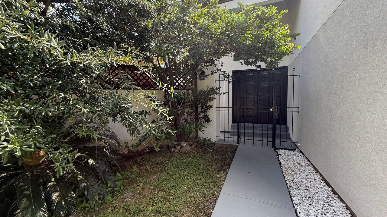 Photo of Outdoor in Meadows Place