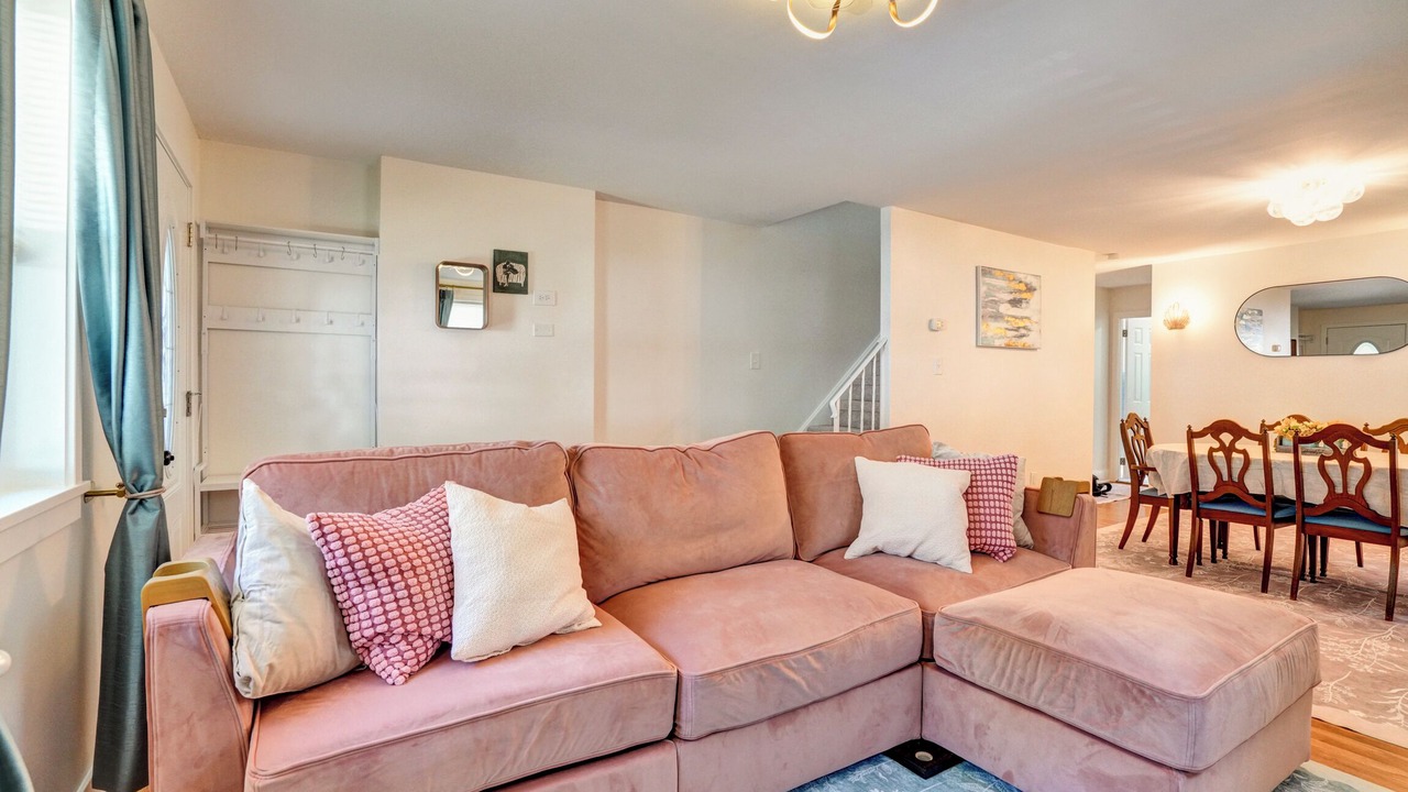 Photo of Livingroom in Phoenixville