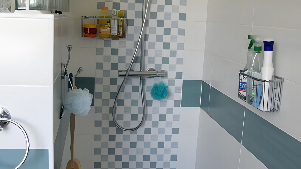 Photo of Bathroom in Saint-Germain-du-Salembre