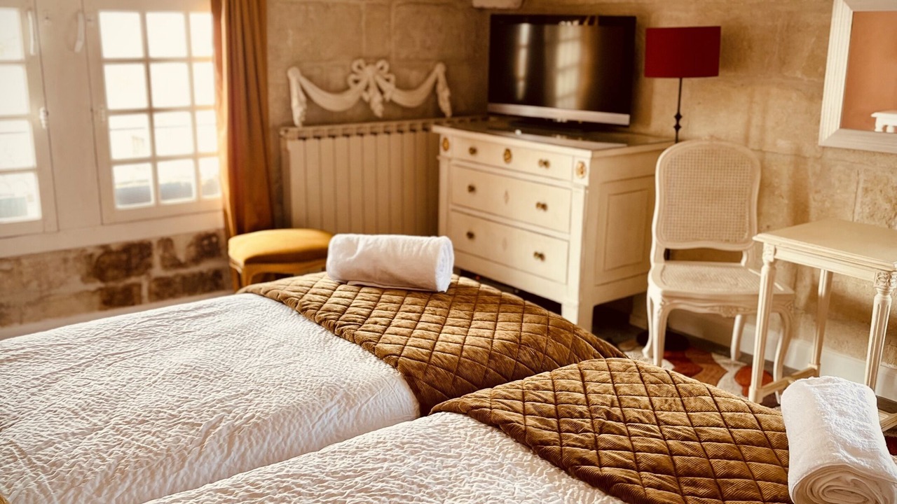 Photo of Bedroom in Aigues-Mortes Medieval City