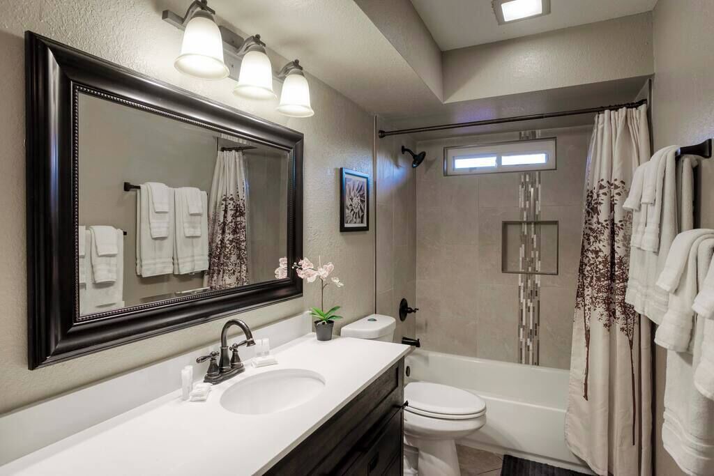 Photo of Bathroom in Sunset Ridge