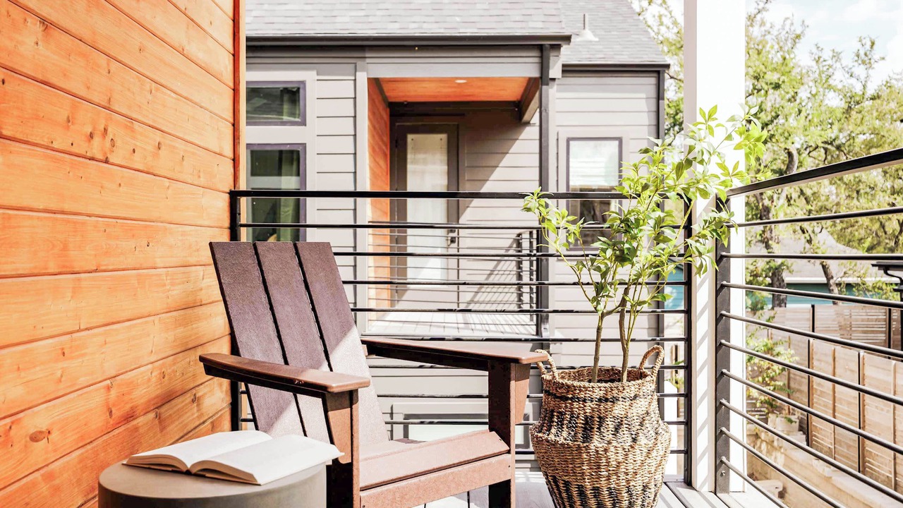 Photo of Patio Balcony in East MLK