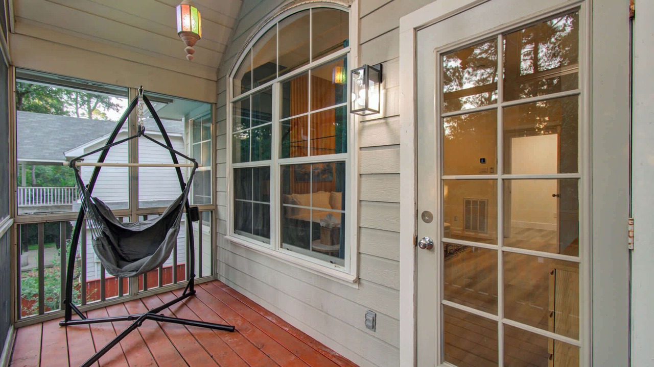 Photo of Patio Balcony in Alden Bridge
