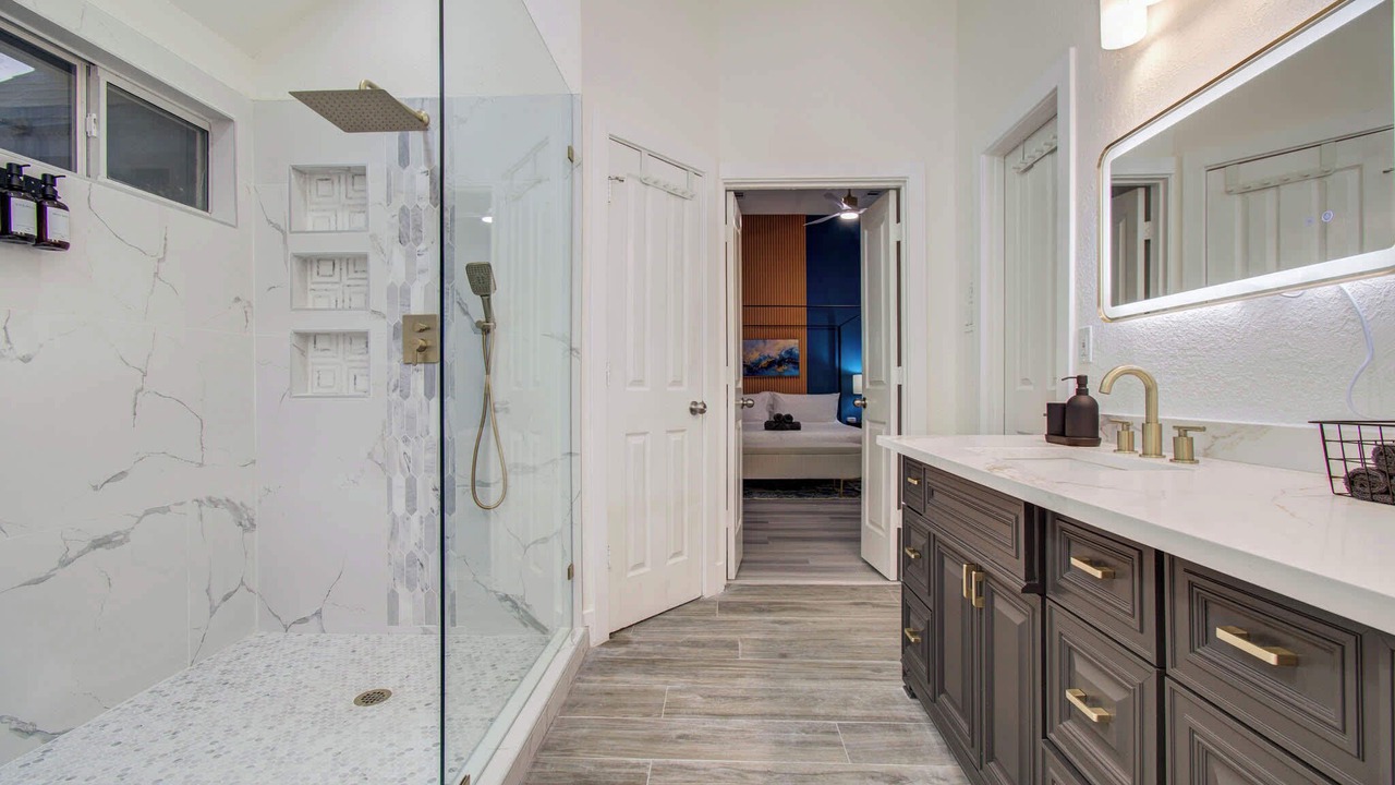 Photo of Bathroom in Alden Bridge