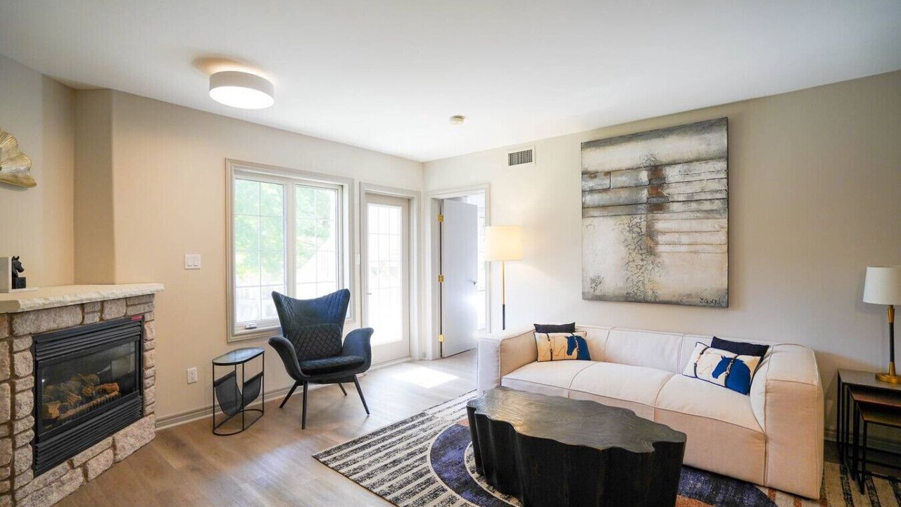 Photo of Livingroom in Oro-Medonte