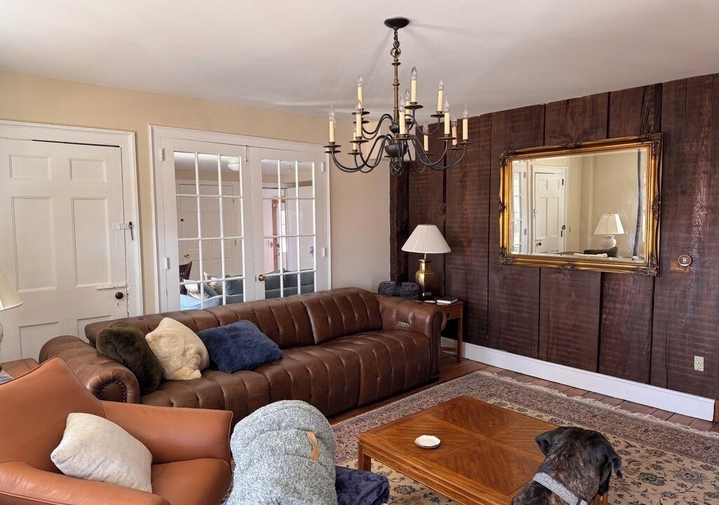 Photo of Livingroom in Lanesborough